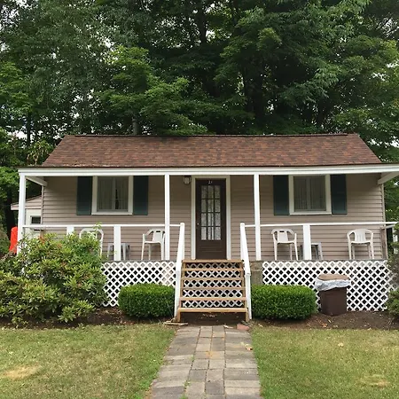 Adirondack Oasis Motel Lake George Exterior photo