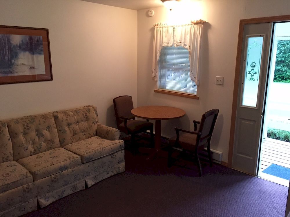 Motel Adirondack Oasis